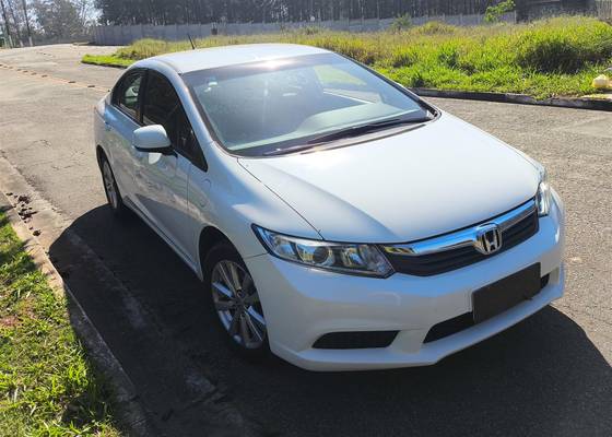 HONDA CIVIC 1.8 LXS 16V FLEX 4P MANUAL HONDA CIVIC 1.8 LXS 16V FLEX 4P MANUAL